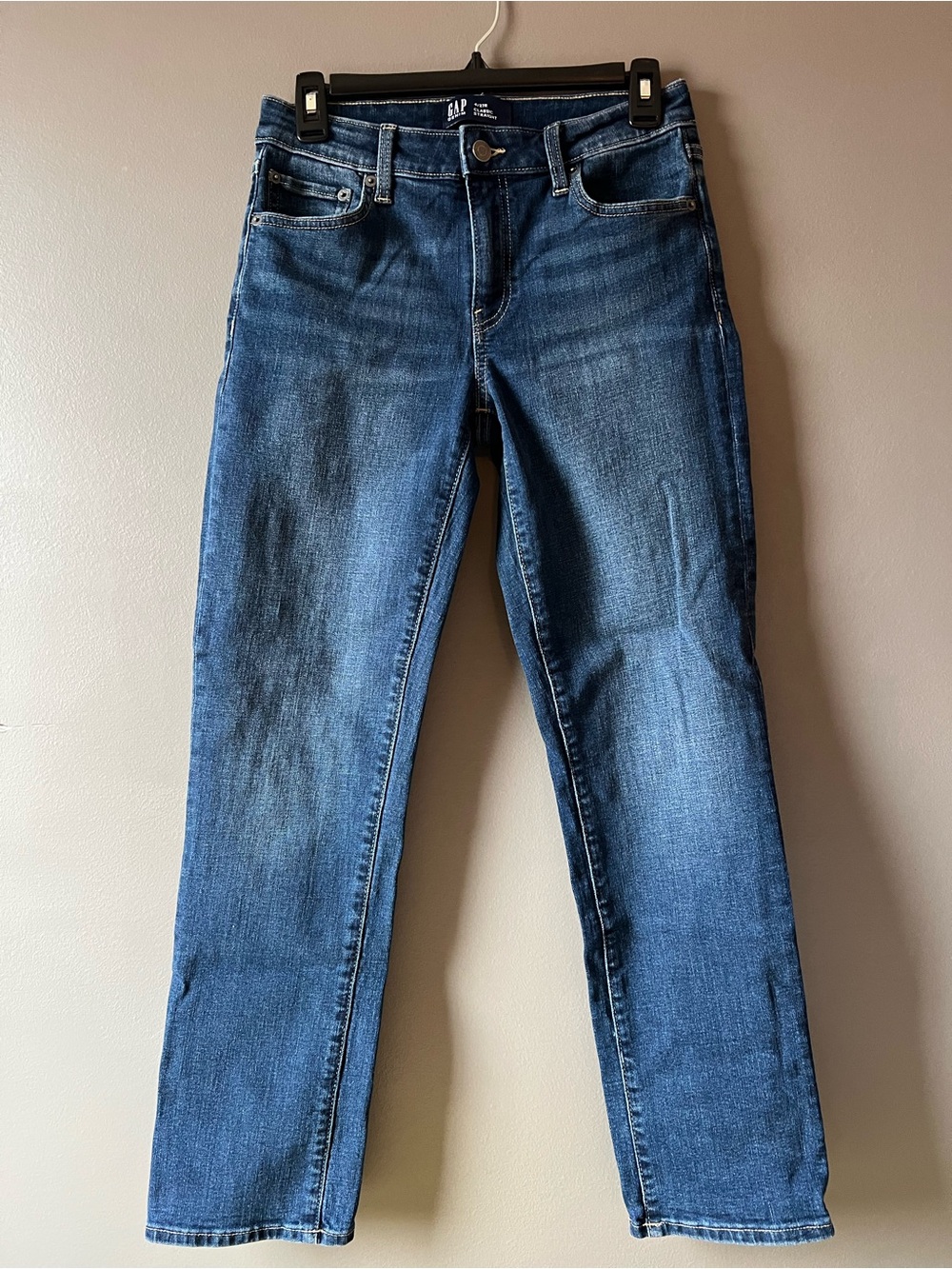GAP Women's Mid-Rise Straight Jeans in Medium Blue, Size 4/27R